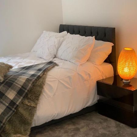 Lakeside 2 Bed Luxury Apartment No Parties No Events Early Check-In Late Check- Out Allowed West Thurrock Exterior foto