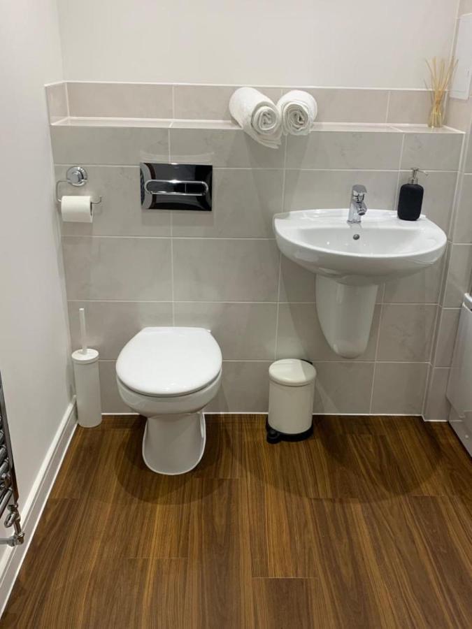 Lakeside 2 Bed Luxury Apartment No Parties No Events Early Check-In Late Check- Out Allowed West Thurrock Exterior foto