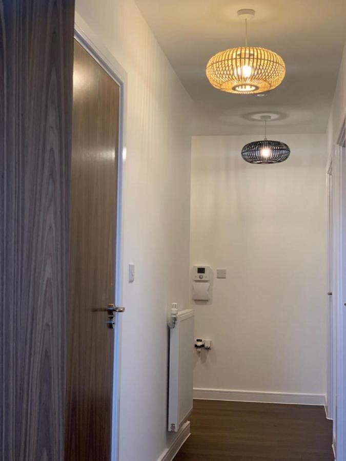 Lakeside 2 Bed Luxury Apartment No Parties No Events Early Check-In Late Check- Out Allowed West Thurrock Exterior foto