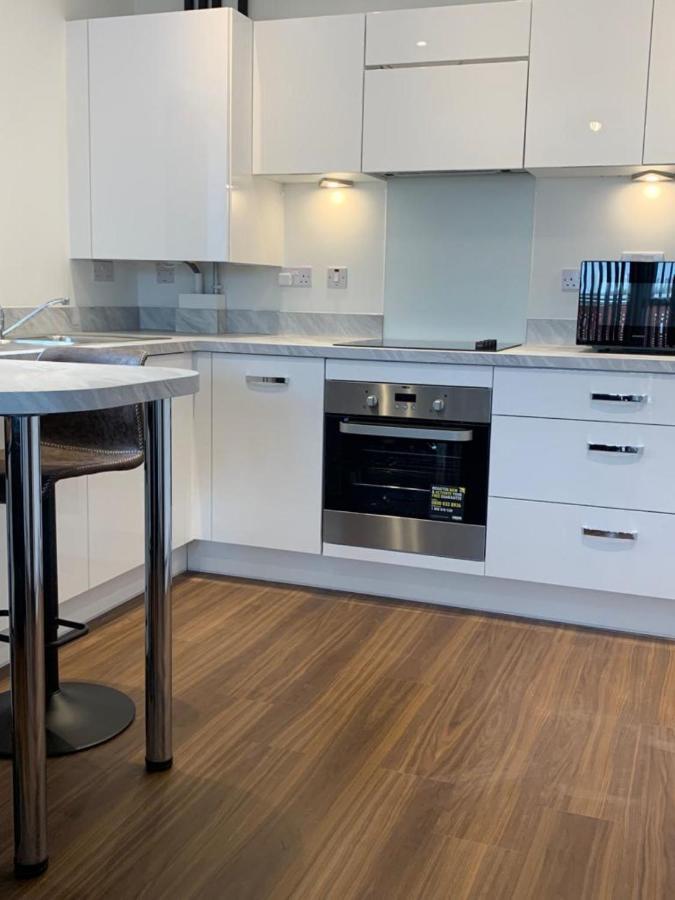 Lakeside 2 Bed Luxury Apartment No Parties No Events Early Check-In Late Check- Out Allowed West Thurrock Exterior foto