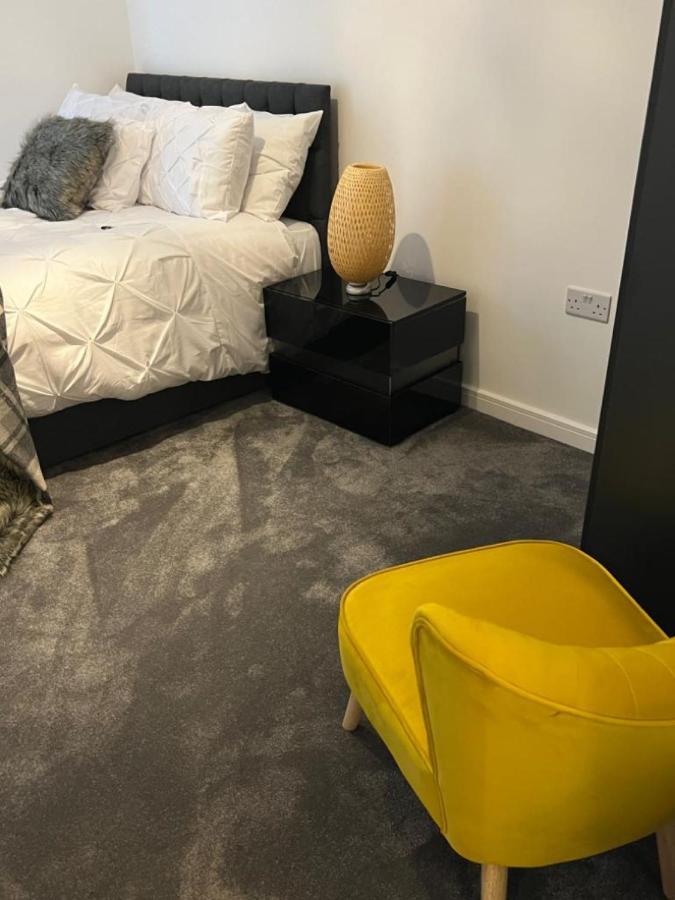 Lakeside 2 Bed Luxury Apartment No Parties No Events Early Check-In Late Check- Out Allowed West Thurrock Exterior foto